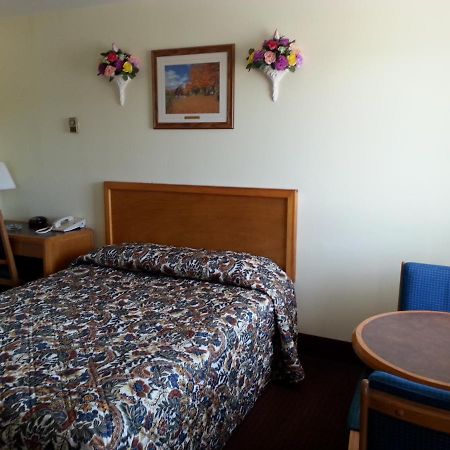 River Mist Inn Sturgeon Falls Zewnętrze zdjęcie