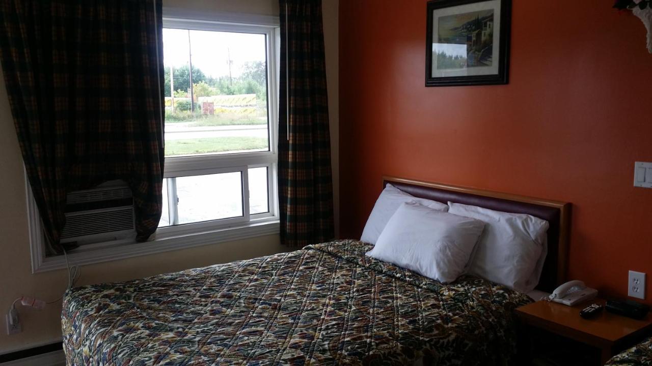 River Mist Inn Sturgeon Falls Zewnętrze zdjęcie