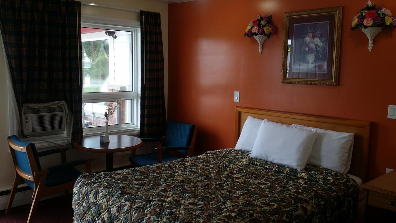 River Mist Inn Sturgeon Falls Zewnętrze zdjęcie